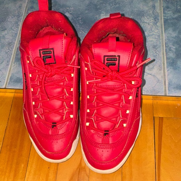 Fila disrupter Red Leather running shoes in good used condition! Size 9.5! - Picture 2 of 6